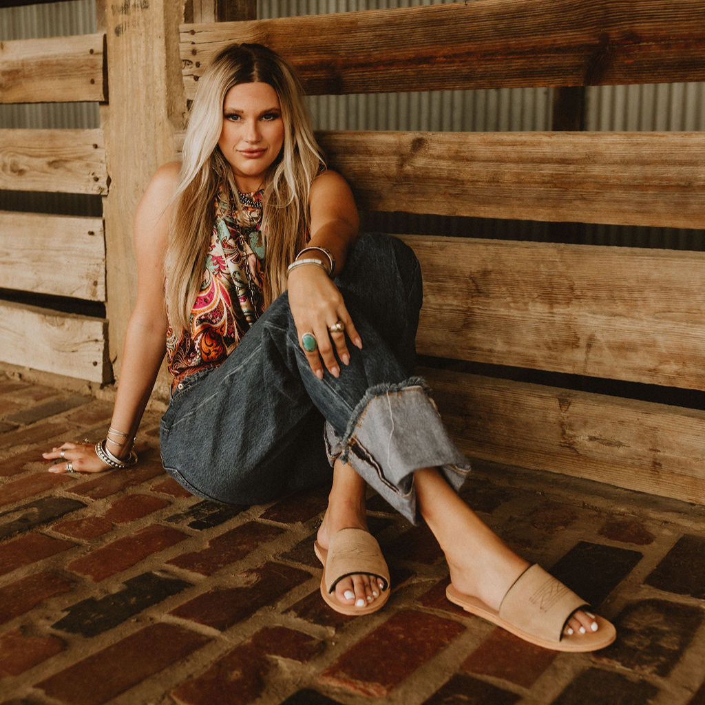 Nadia Western Slide - Sand/Black