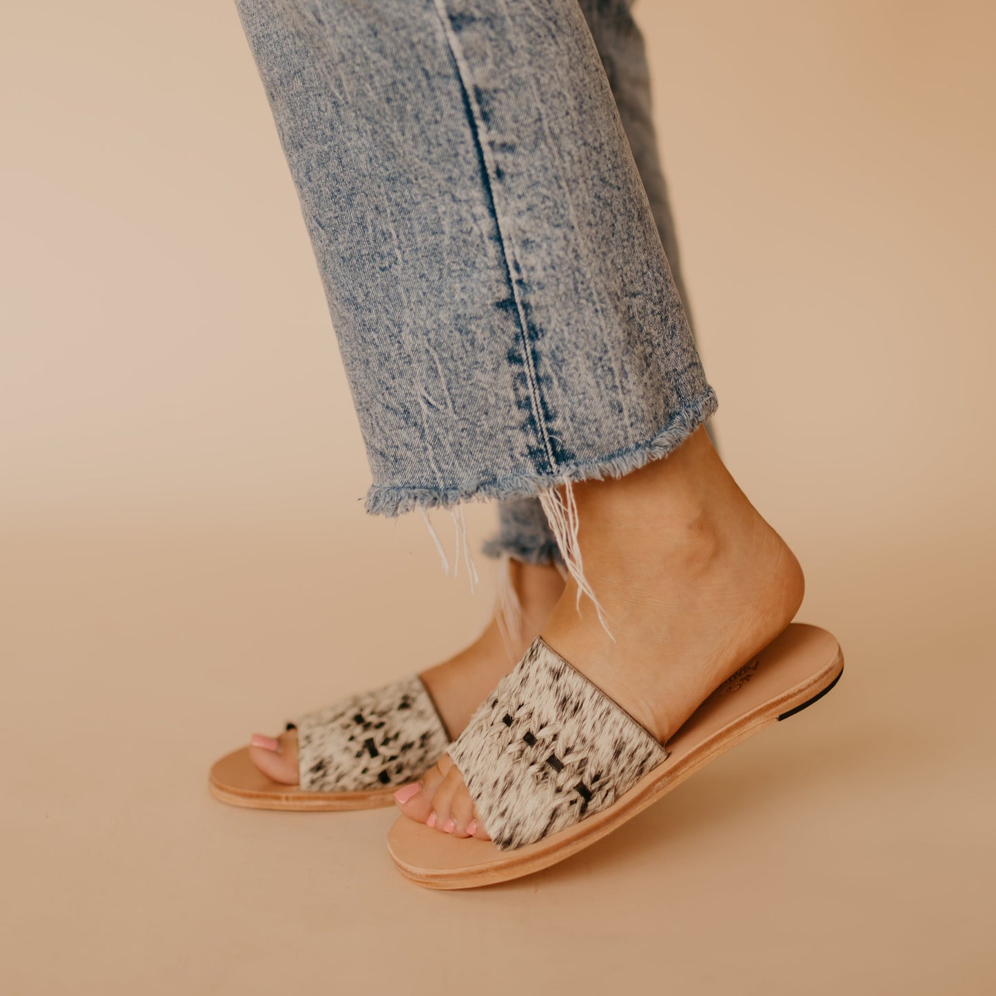 Nadia Woven Slide - Salt & Pepper
