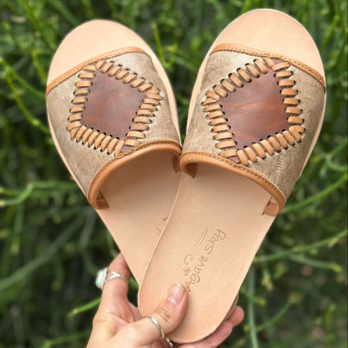 Dalia Diamond Slides