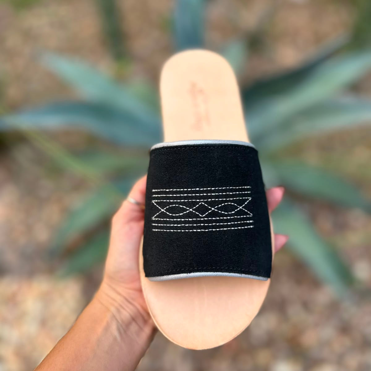 Nadia Western Slide - Black/Silver