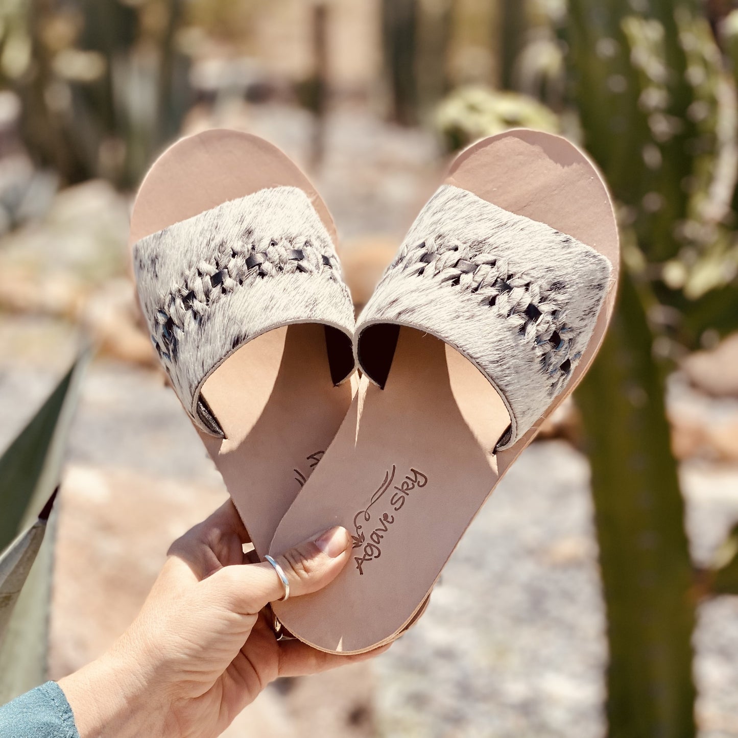 Nadia Woven Slide - Salt & Pepper