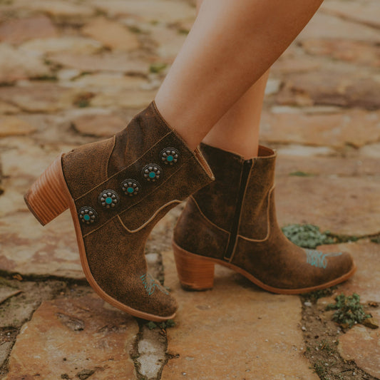 Cait Conchos Ankle Boot Vintage Ginger