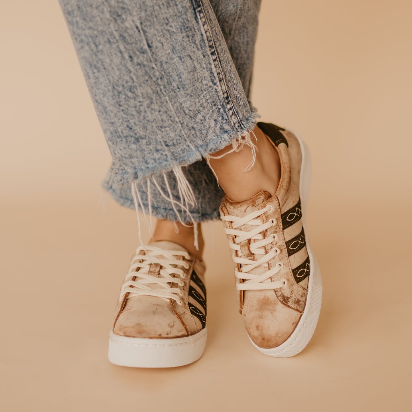 Sheridan Game Day Tennis Shoe Olive
