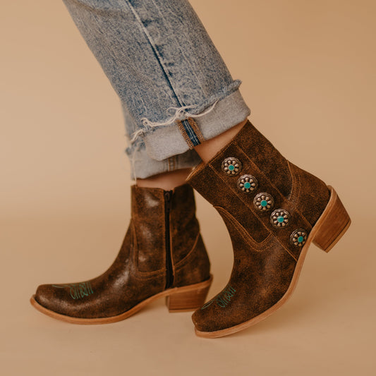 Cait Conchos Ankle Boot Vintage Ginger