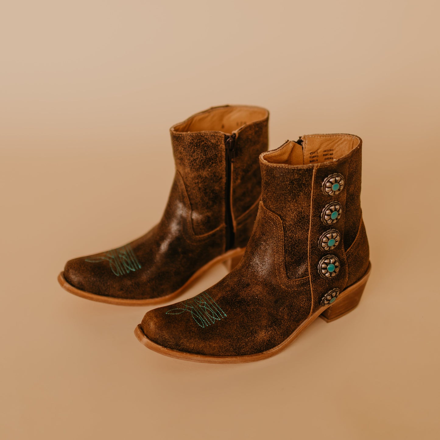 Cait Conchos Ankle Boot Vintage Ginger