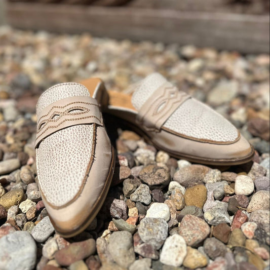 Whitney Mule