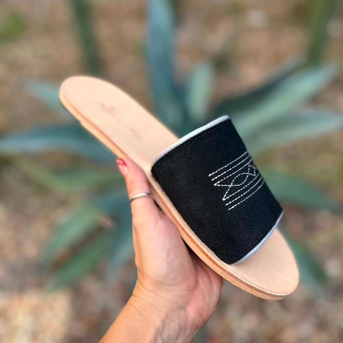 Nadia Western Slide - Black/Silver